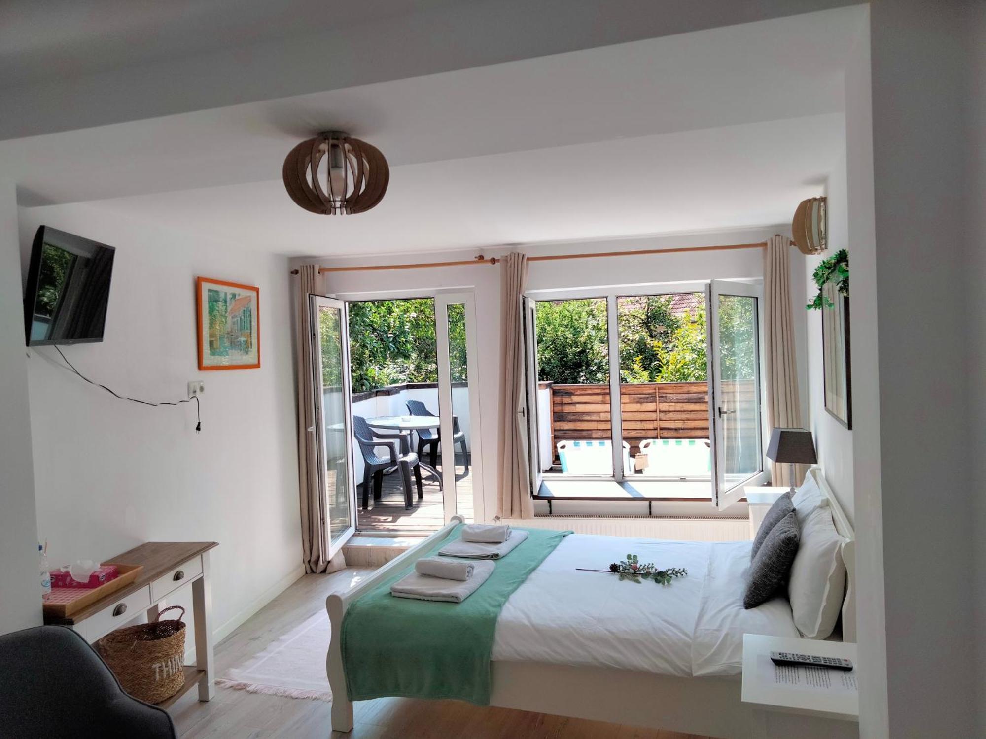 לינה וארוחת בוקר בראשוב Casa Scheiana מראה חיצוני תמונה
