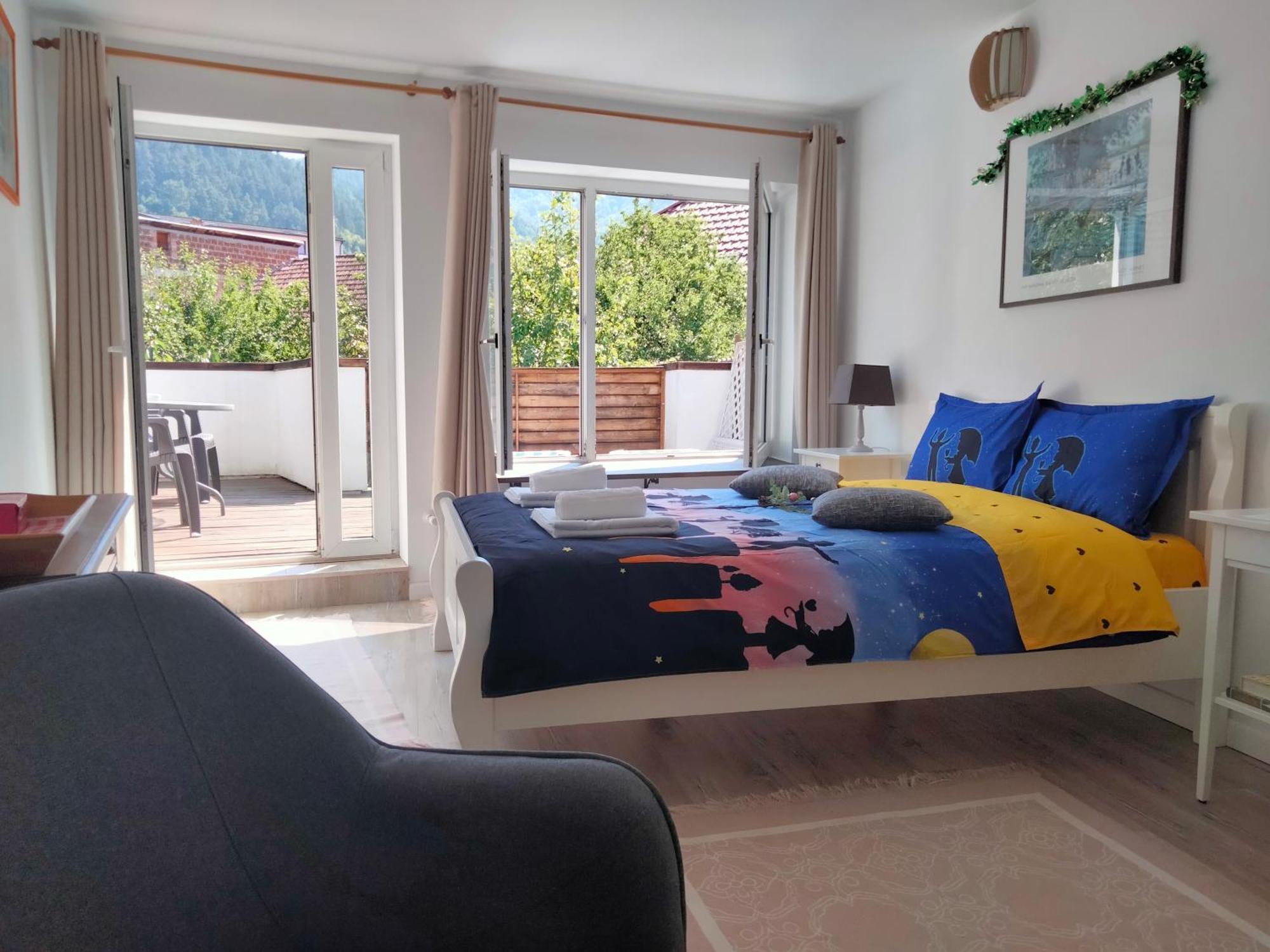 לינה וארוחת בוקר בראשוב Casa Scheiana מראה חיצוני תמונה