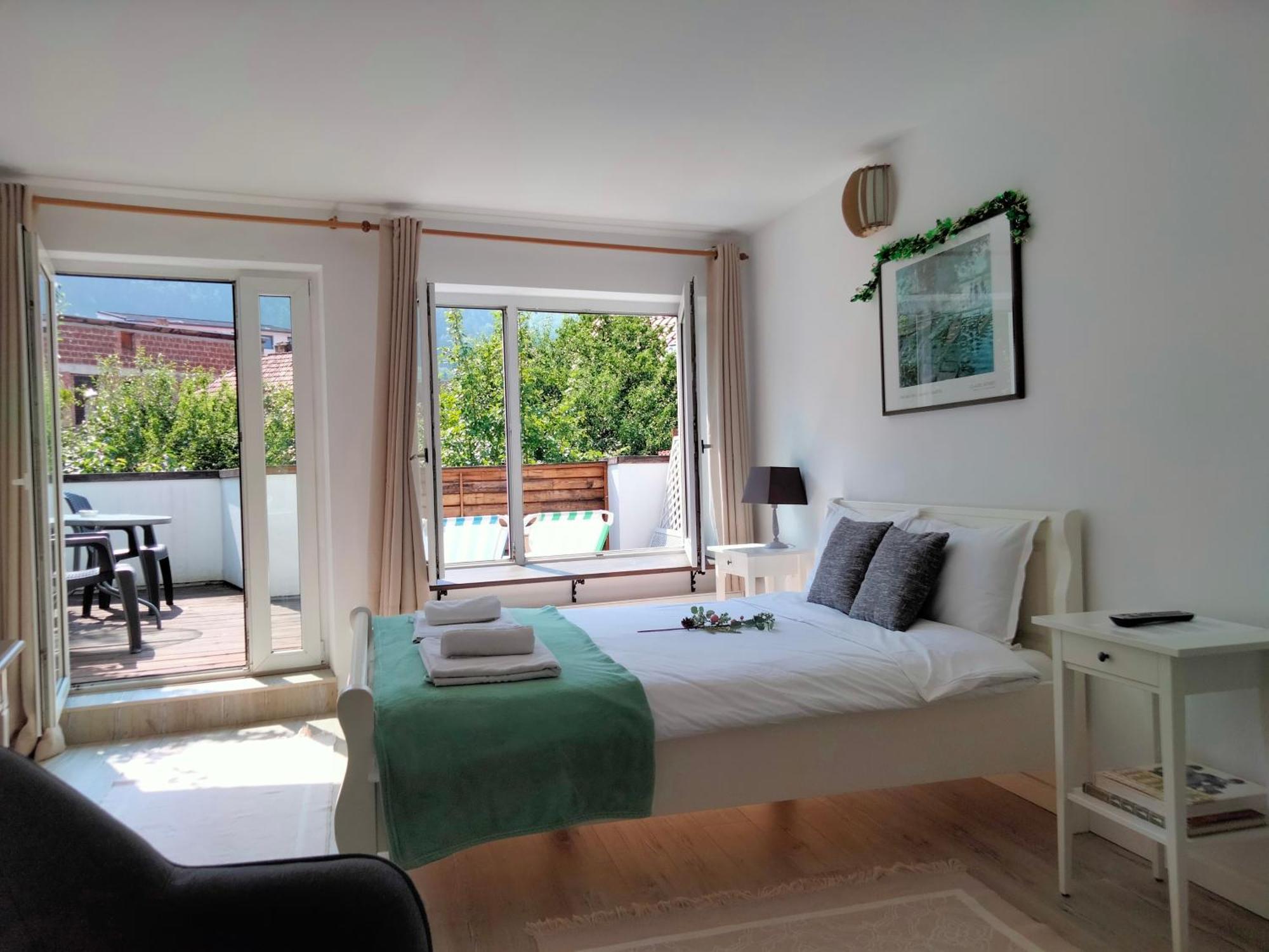 לינה וארוחת בוקר בראשוב Casa Scheiana מראה חיצוני תמונה